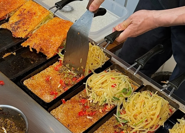 鍋巴飯小吃擺攤，新手如何快速上手？這些問題你一定要知道！