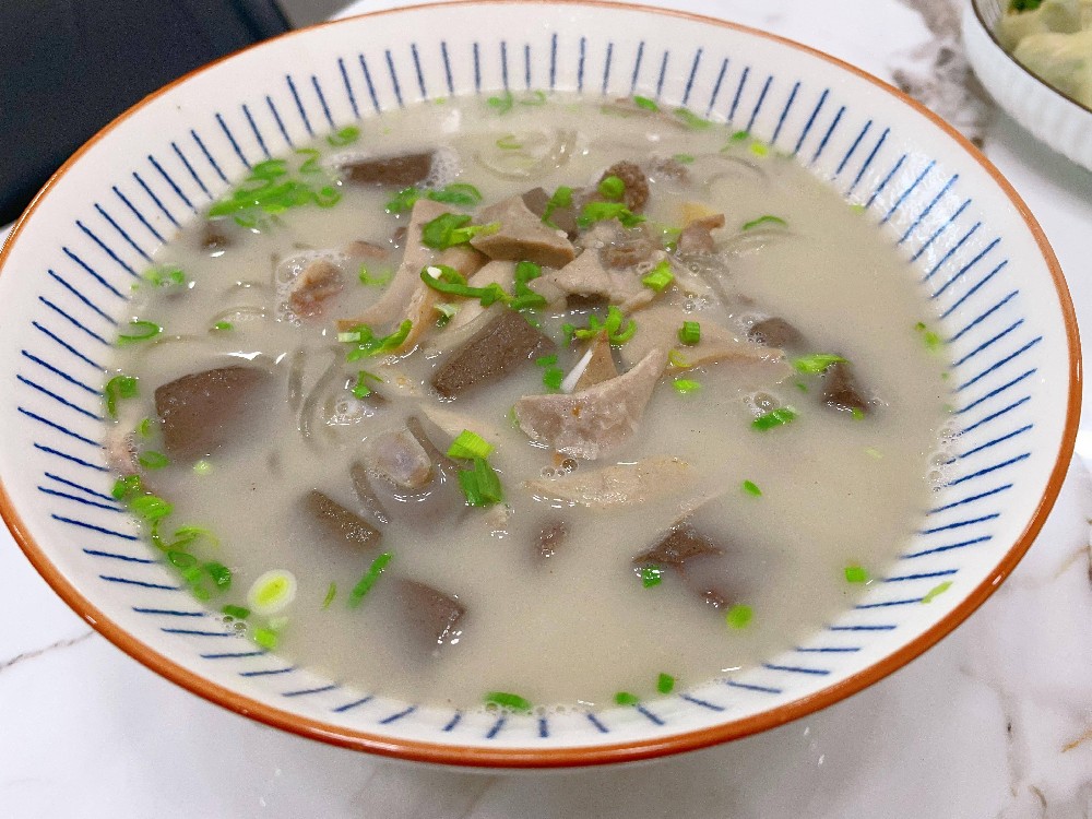 羊湯+肉餅的暴利生意？3分鐘教你算清真實利潤，別被坑！