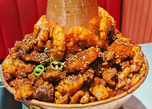 想開(kāi)火鍋雞店？老滄州火鍋雞加盟費(fèi)多少？避坑指南+真實(shí)費(fèi)用！