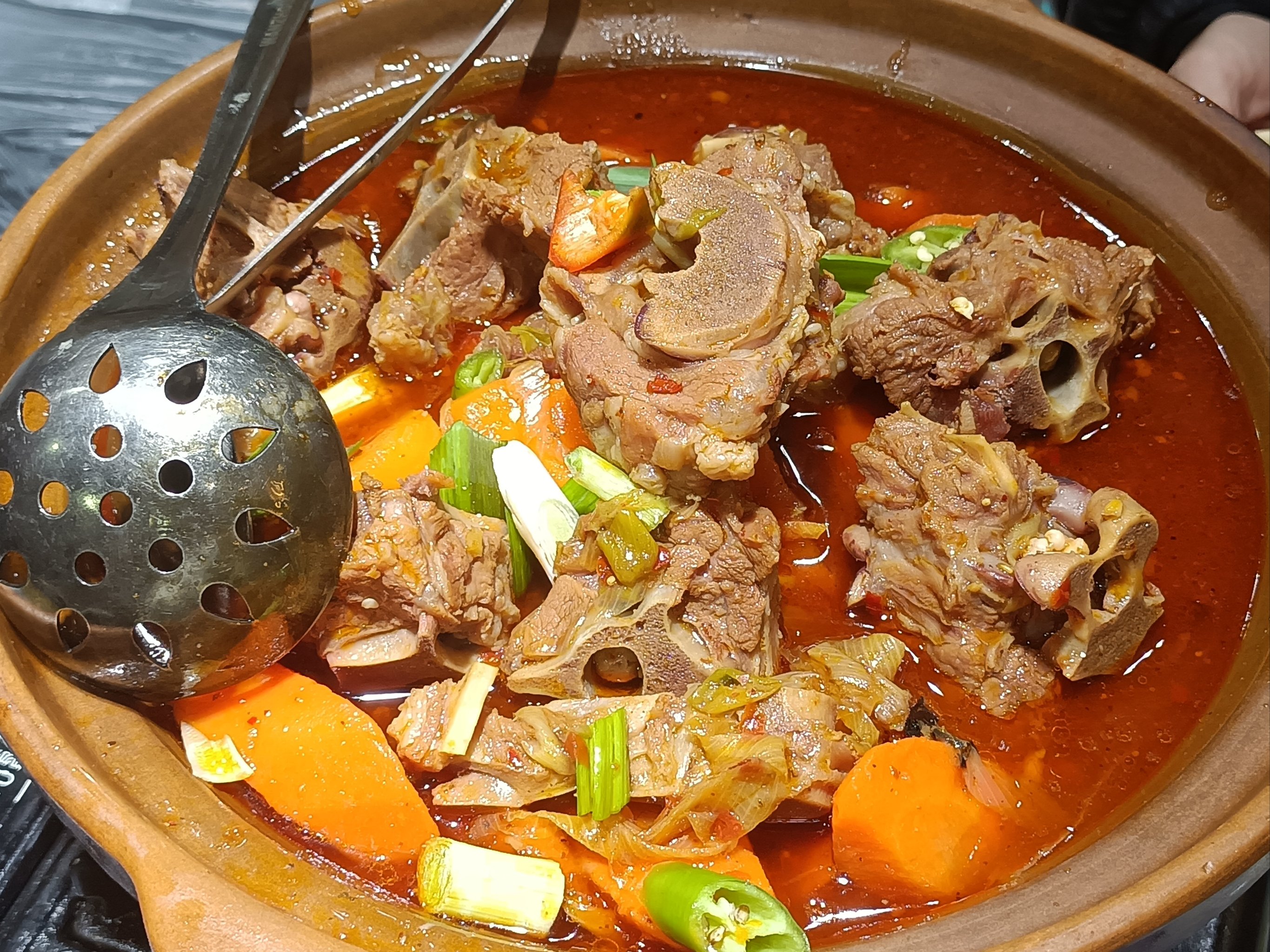 羊蝎子火鍋技術(shù)培訓(xùn)，學(xué)會為止！業(yè)內(nèi)揭秘：這些坑你一定要避開！
