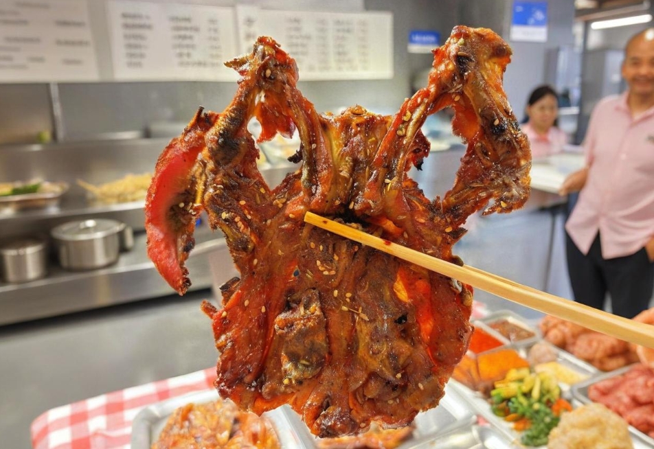 碳烤雞架小吃技術(shù)分享？方法簡(jiǎn)單,賺錢更輕松！