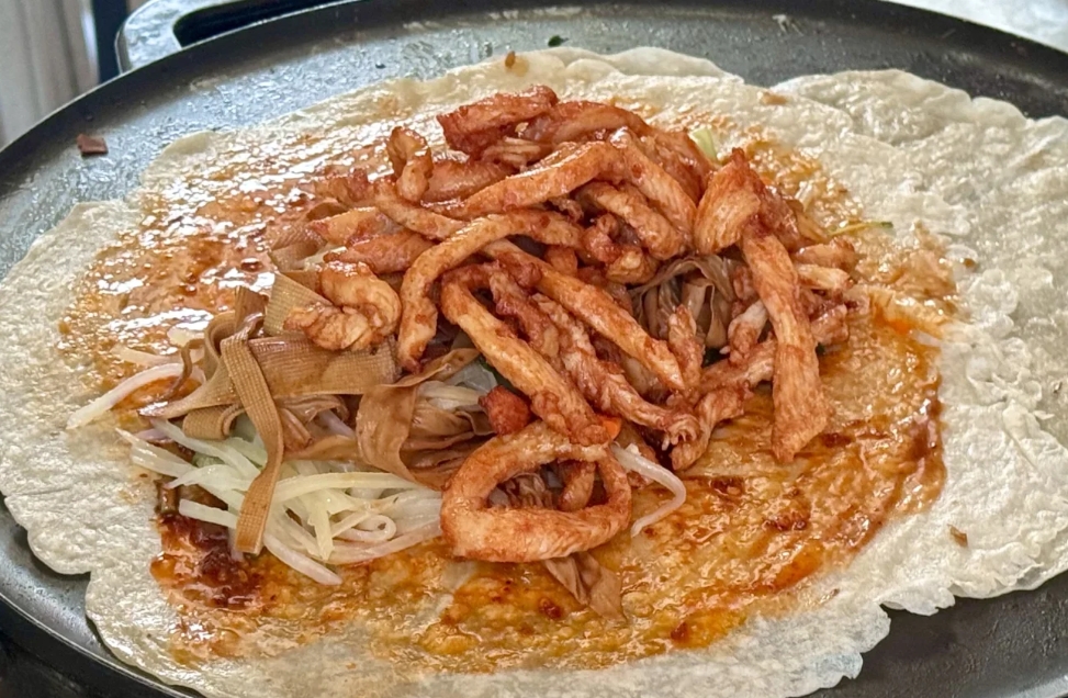 學(xué)鹵肉卷餅學(xué)費(fèi)多少？收費(fèi)高嗎，技術(shù)值不值！