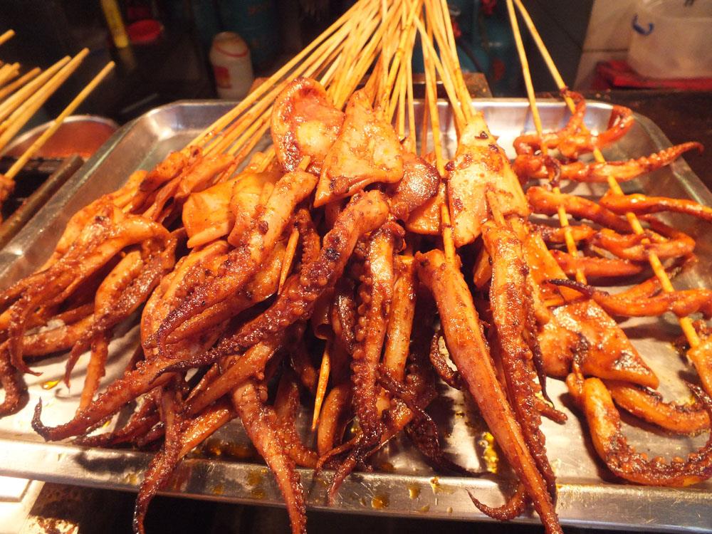 鐵板魷魚的做法和配料？掌握技巧，街邊生意火爆！