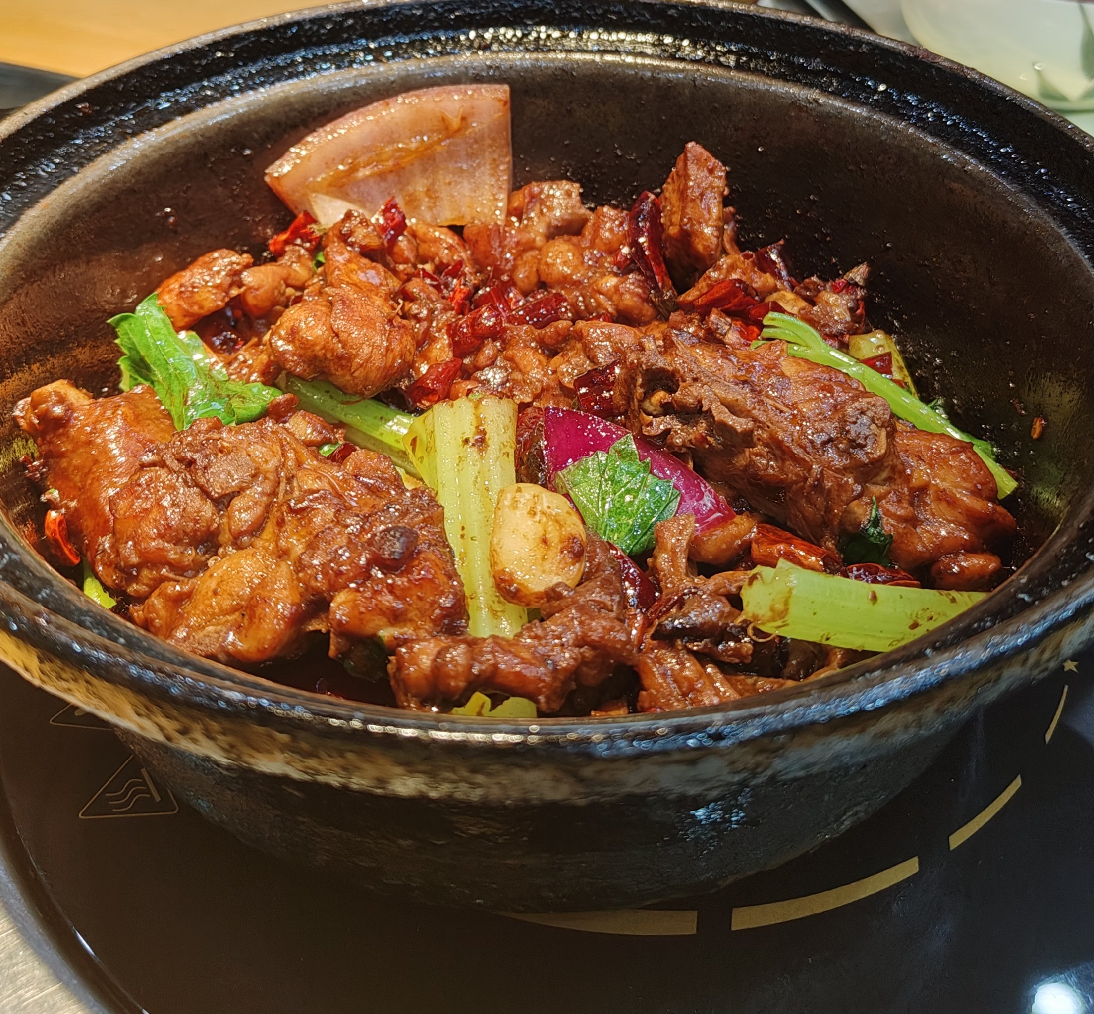 雞公煲一年利潤(rùn)多少錢？這樣做才賺錢，擺攤開(kāi)店都能爆單！