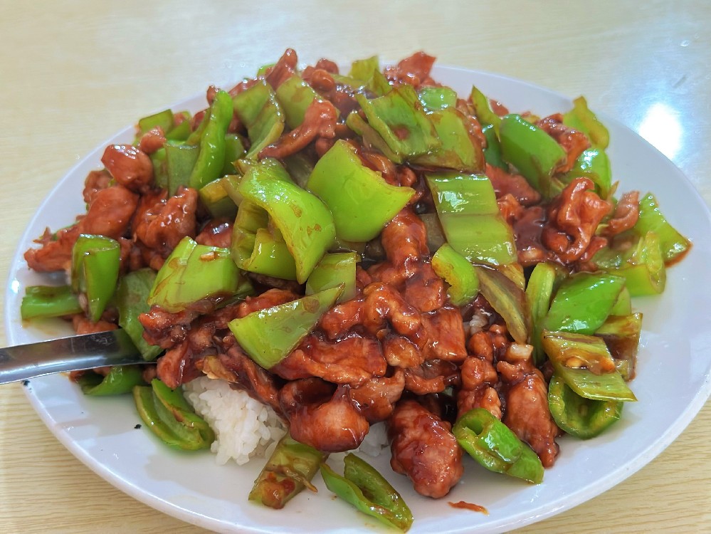 蓋澆飯哪里學(xué)最正宗？手把手教學(xué)，創(chuàng)業(yè)輕松上手！