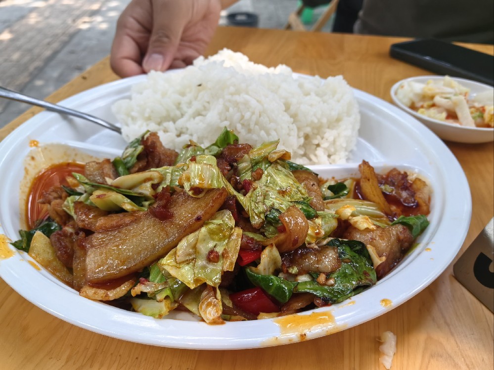蓋澆飯哪里學(xué)最正宗？手把手教學(xué)，創(chuàng)業(yè)輕松上手！