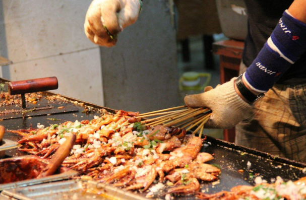 大學(xué)食堂最火爆的項(xiàng)目？為什么這么火，創(chuàng)業(yè)者都盯著它！