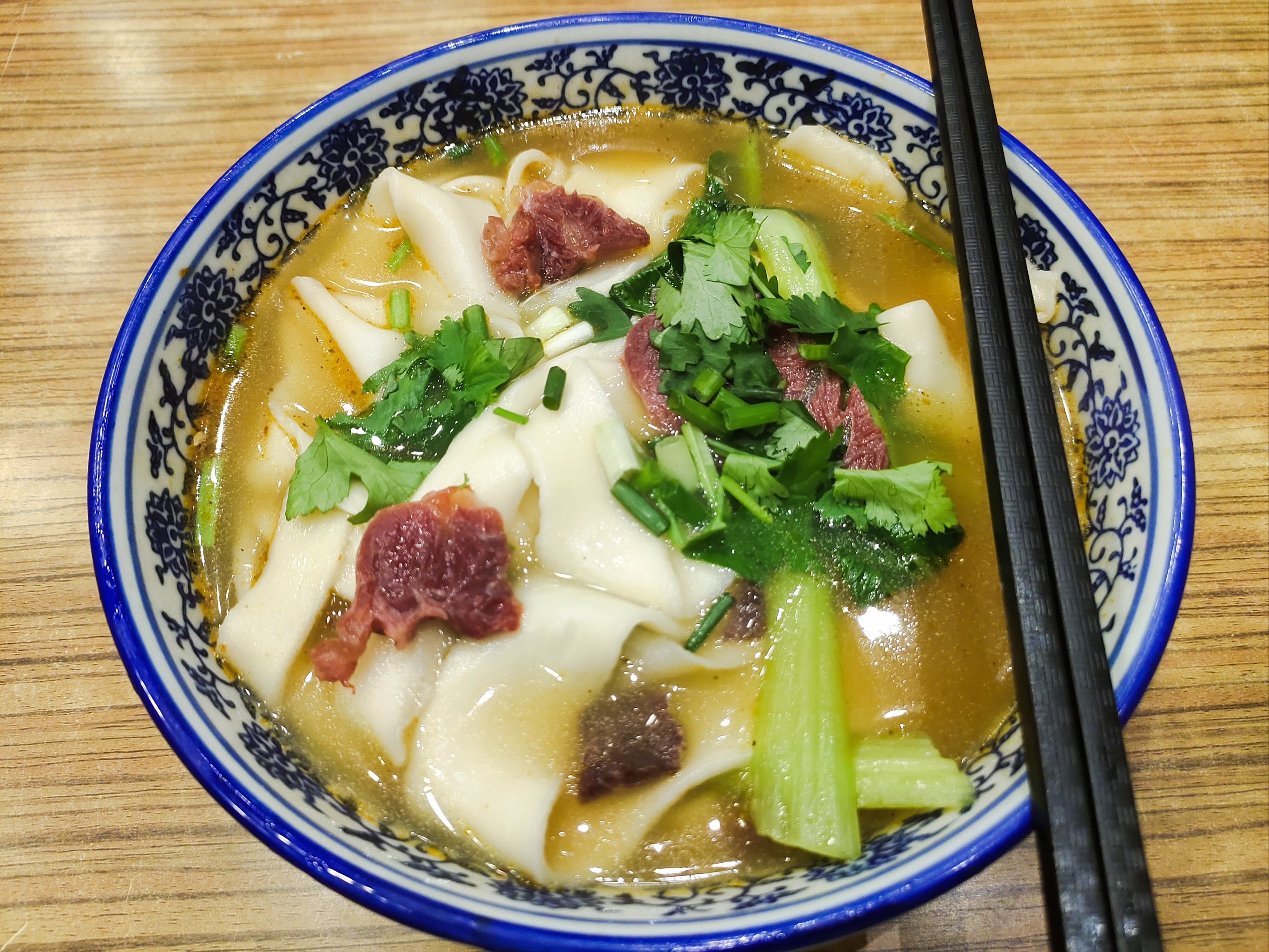 河南燴面培訓(xùn)哪里最好？學(xué)會技術(shù)月入兩萬不是夢，手工一拉就是財富密碼！