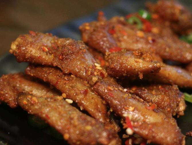 炸鹵小吃生意到底賺不賺錢(qián)？了解這幾點(diǎn)，新手也能輕松上手！