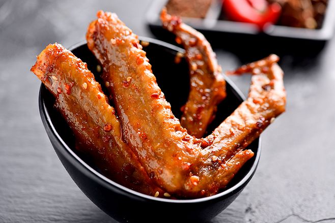 怎么做鴨翅？老鹵師親授：從選料到鹵制，手把手教你做出香嫩入味的“啃魂鴨翅”?