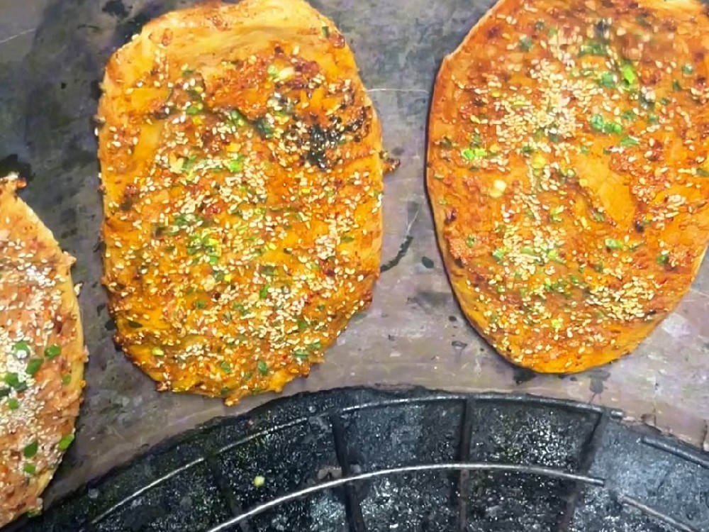 燒餅學(xué)徒一般學(xué)多久？從揉面到出爐，手把手教你算清“成長(zhǎng)賬”