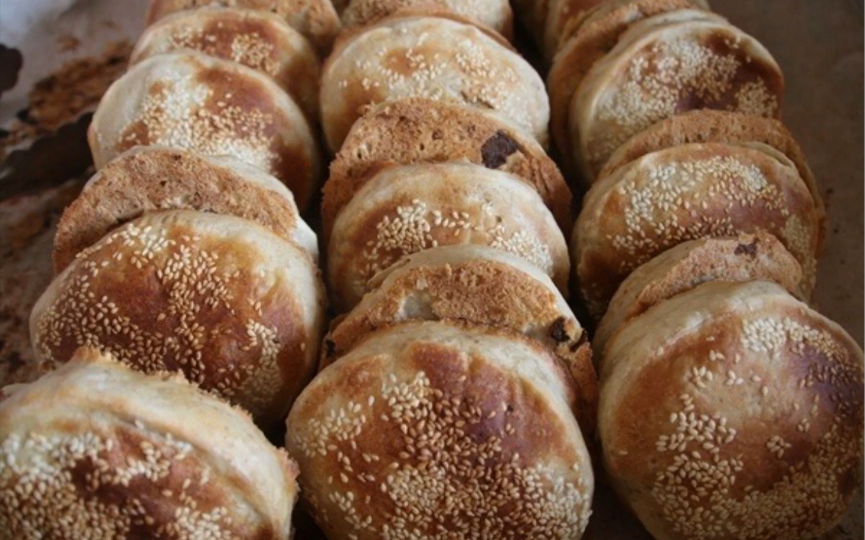 馬蹄燒餅是哪里的特產(chǎn)？口感酥脆層次豐富，竟然藏著地方美食故事！